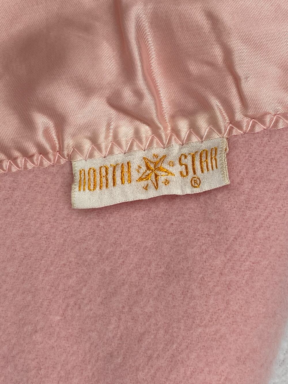 NORTH STAR Blanket Wool Satin Boarder Trim Lap Throw Pink Baby VTG 57" x 40"